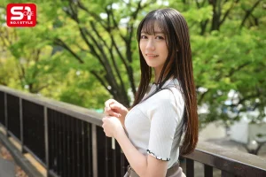 高身長なAV女優(明日葉みつは)