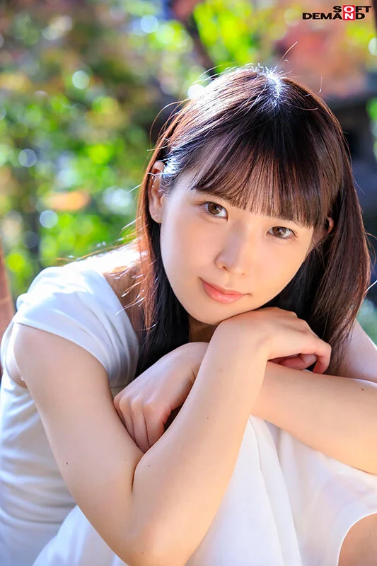 デビュー当時の黒髪み少女の希咲那奈　顔写真