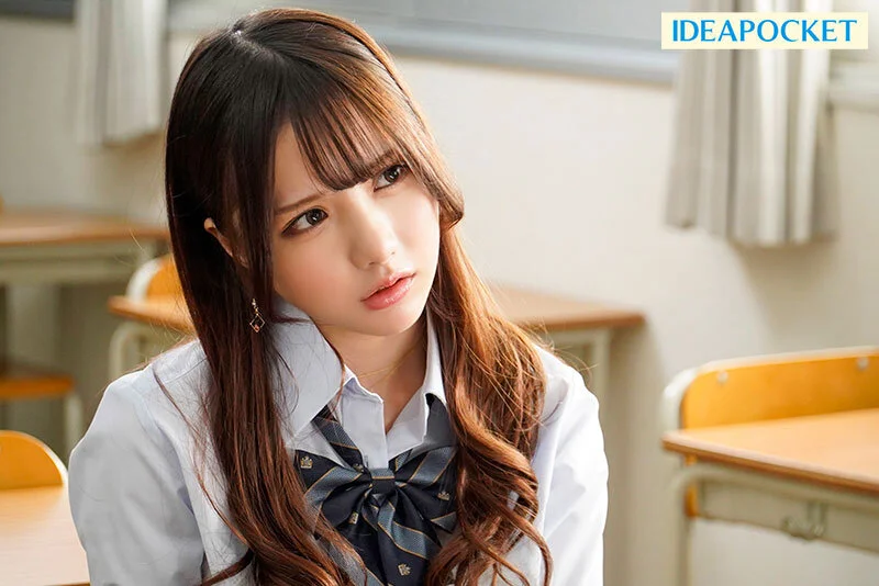 佐々木さき 制服姿のプロフィール画像