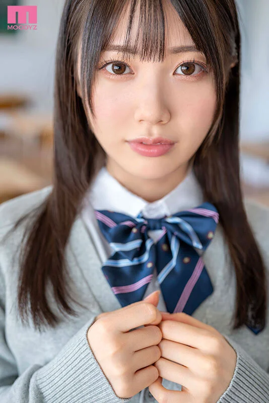 石川澪 制服姿のプロフィール画像
