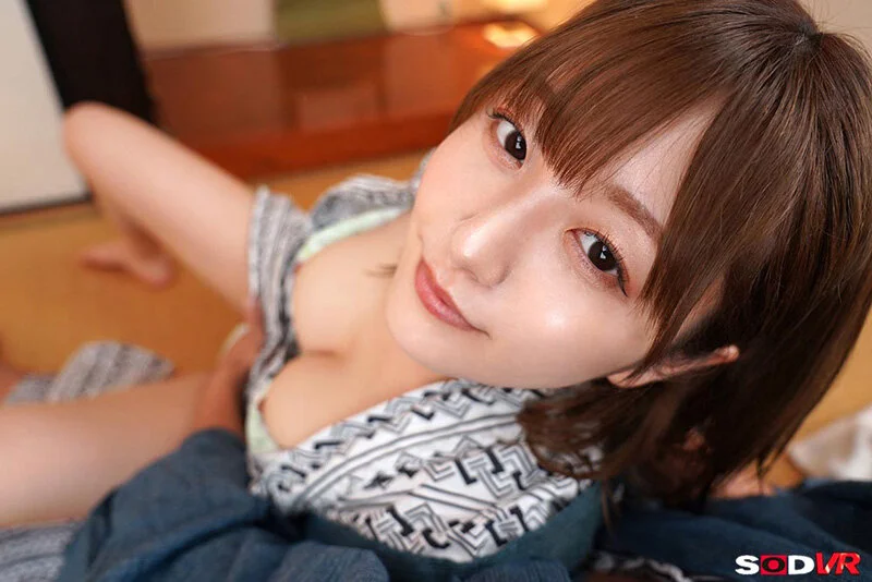 青空ひかりの魅力である「親しみやすさ」と「透明感」が伝わる浴衣姿の劇中カット