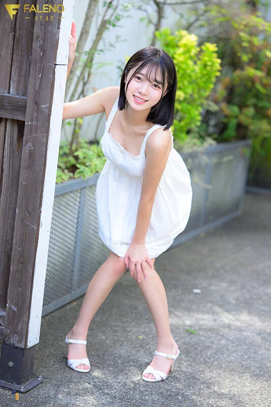 生田さな　透明感抜群の清楚なプロフィール画像