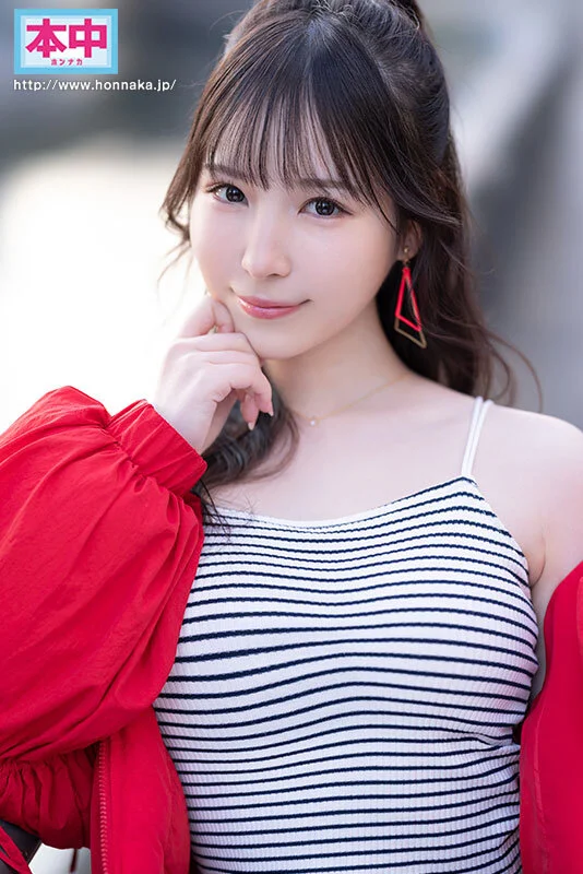 香水じゅんのプロフィール｜至近距離で見つめる童顔キュートな美少女ルックス